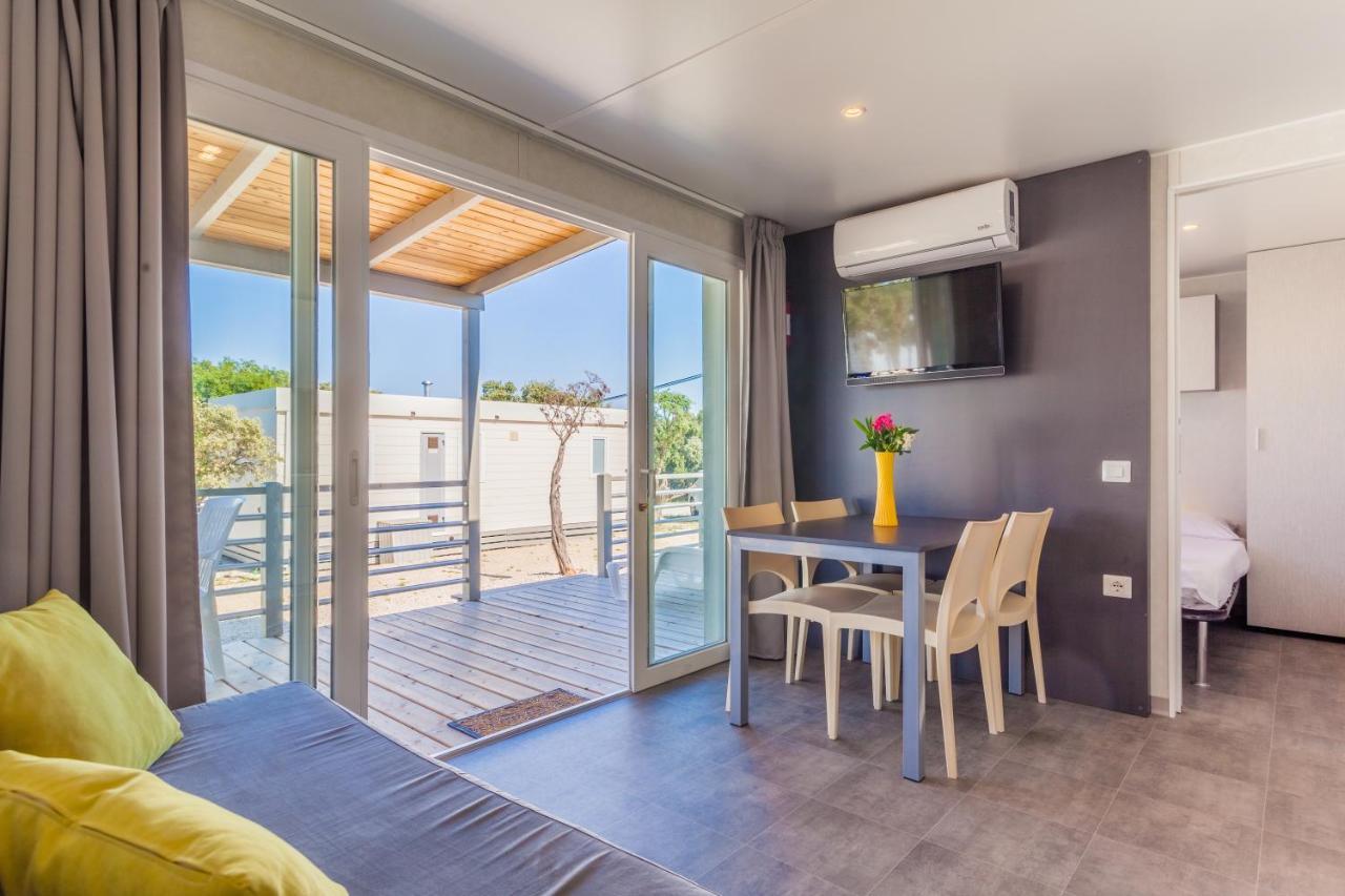 Mobile Homes Lussmarin มาลีโลชินจ์ ภายนอก รูปภาพ