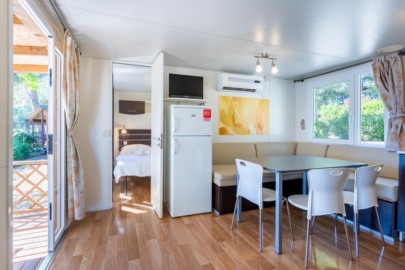 Mobile Homes Lussmarin มาลีโลชินจ์ ภายนอก รูปภาพ