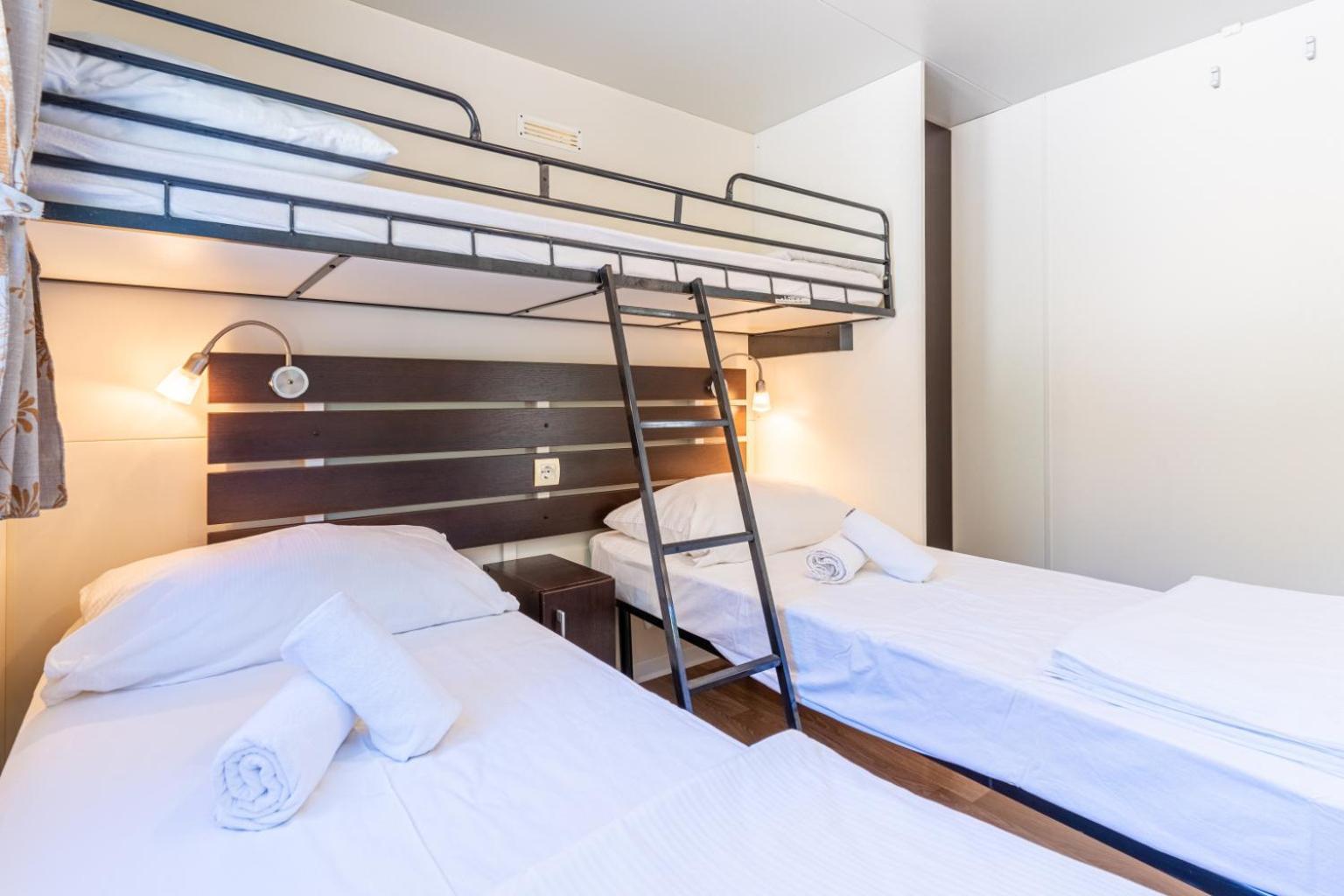 Mobile Homes Lussmarin มาลีโลชินจ์ ภายนอก รูปภาพ